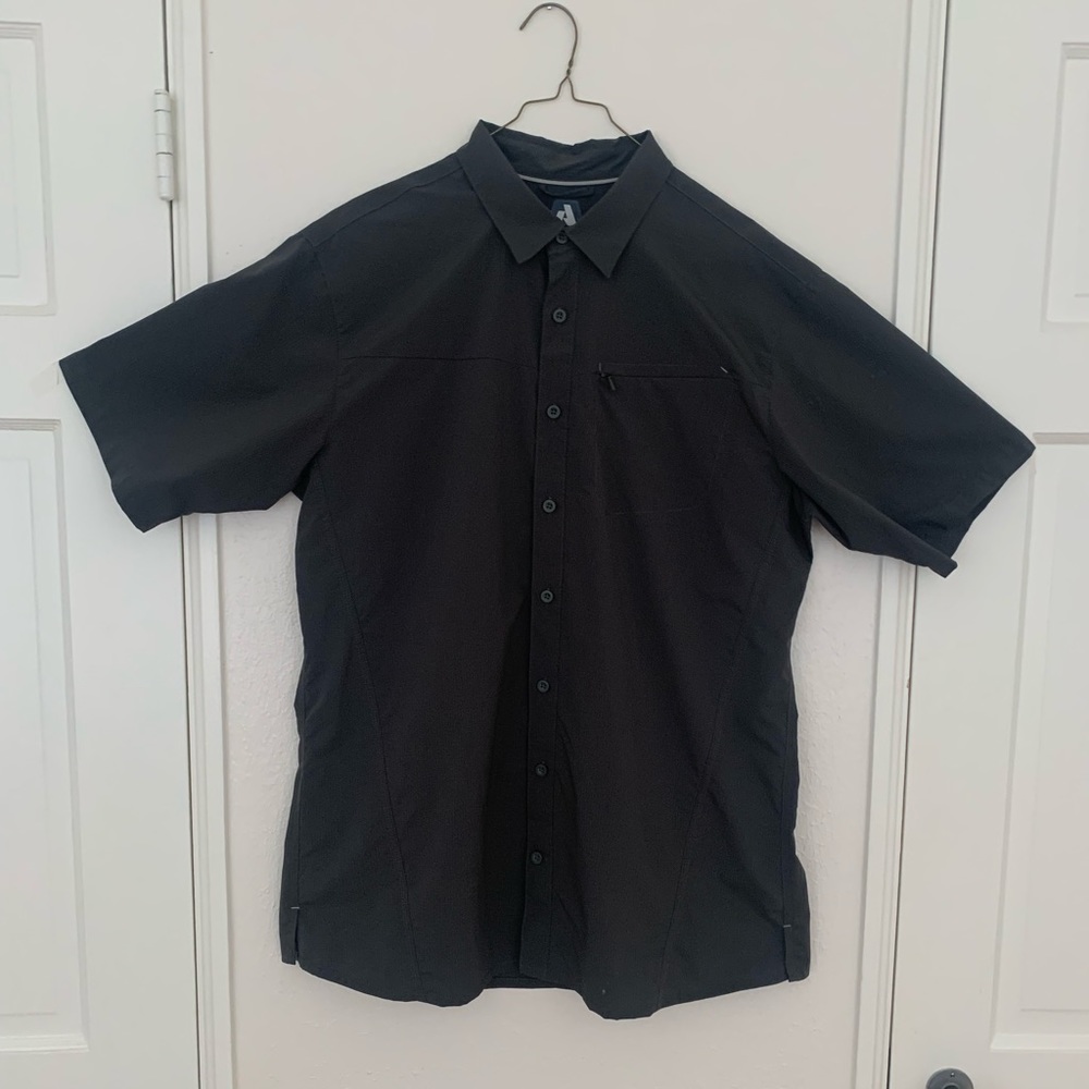 Men’s shirt sleeve shirt. Eddie Bauer First Ascent. Large, Tall. Never worn